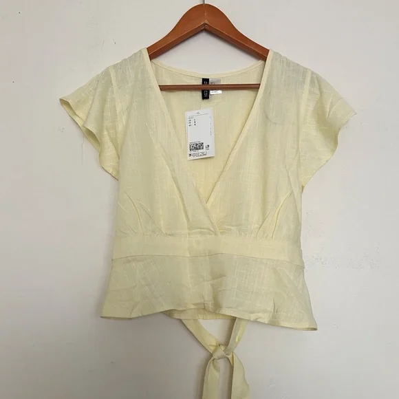 H&M linen blend blouse - Picture 1 of 5